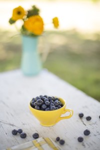 blueberries in cup